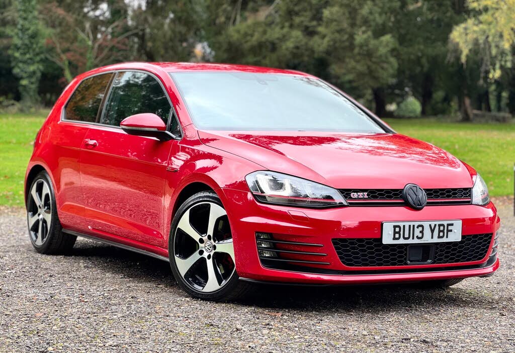 2013 Volkswagen Golf 2.0 GTi (220ps) Hatchback 3d