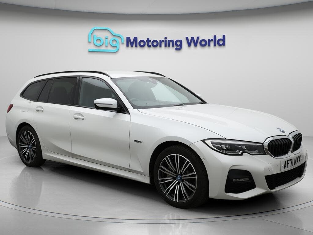 2021 BMW 3 Series 2.0 330e M Sport Touring 5d