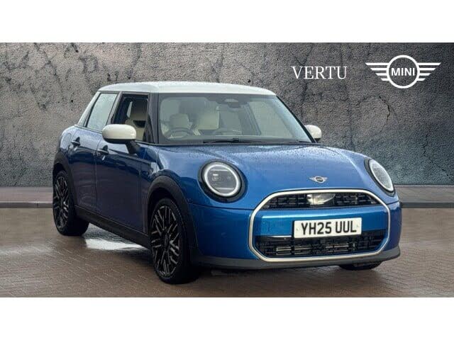 2025 MINI Mini 1.5 Cooper C Exclusive 5d