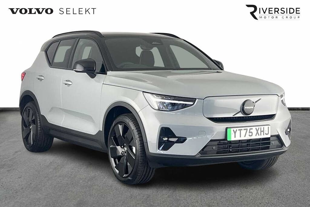 2025 Volvo EX40 E Plus Black Edition