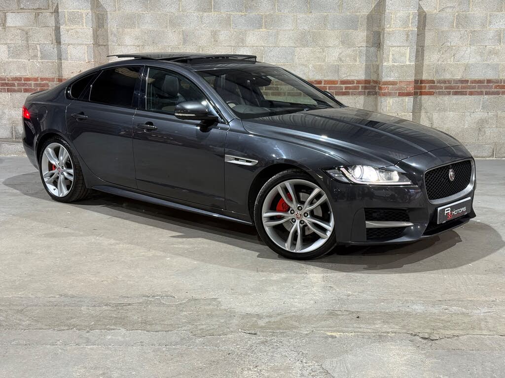 2017 Jaguar XF 2.0TD R-Sport (240ps) (AWD) Saloon 4d 1998cc Auto