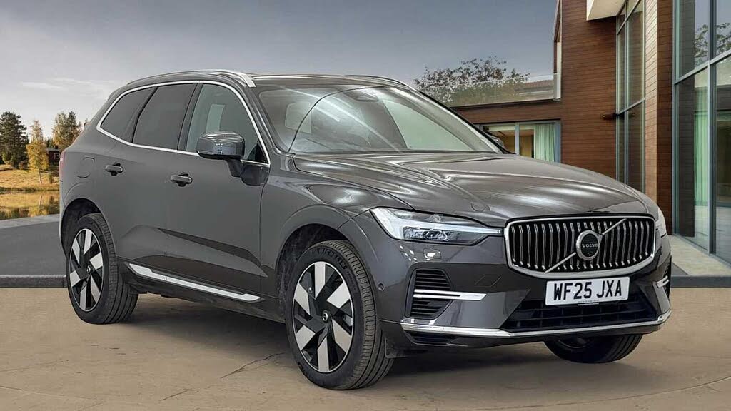2025 Volvo XC60 2.0 T8 Ultra (Dark