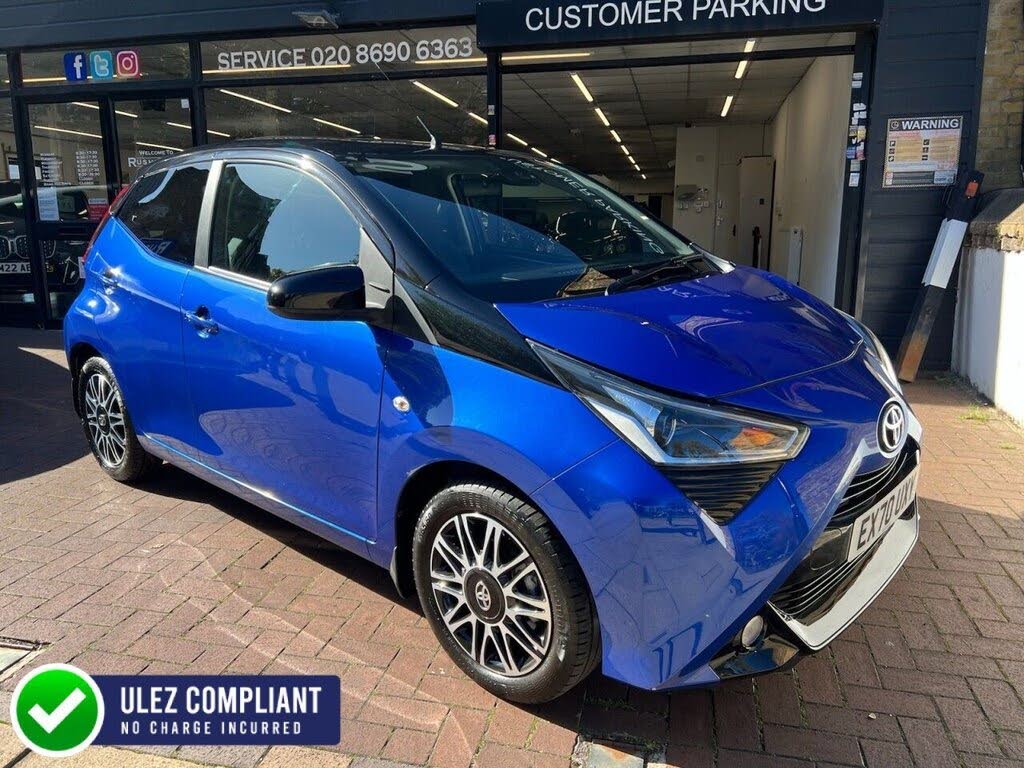 2020 Toyota AYGO 1.0 VVT-i x-clusiv (Black/Red Bi-Tone) (TSS) x-shift