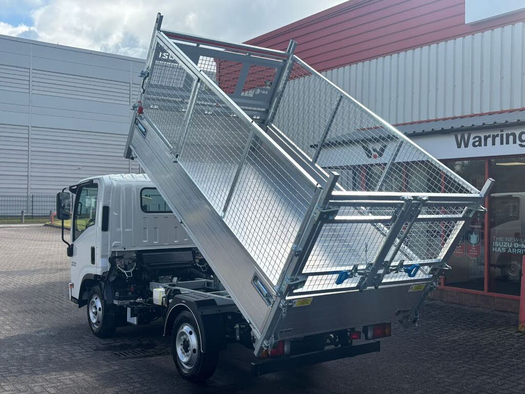 2025 Isuzu Grafter N35.125 SWB Caged Tipper