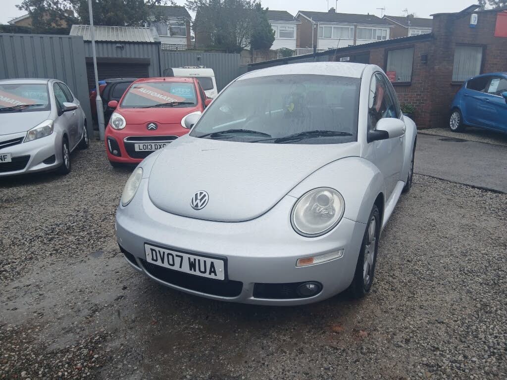 2007 Volkswagen Beetle 1.6 Luna Hatchback 3d