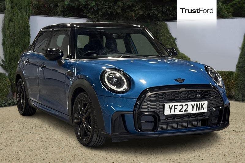 2022 MINI Mini 1.5 Cooper Sport Hatchback 5d Auto