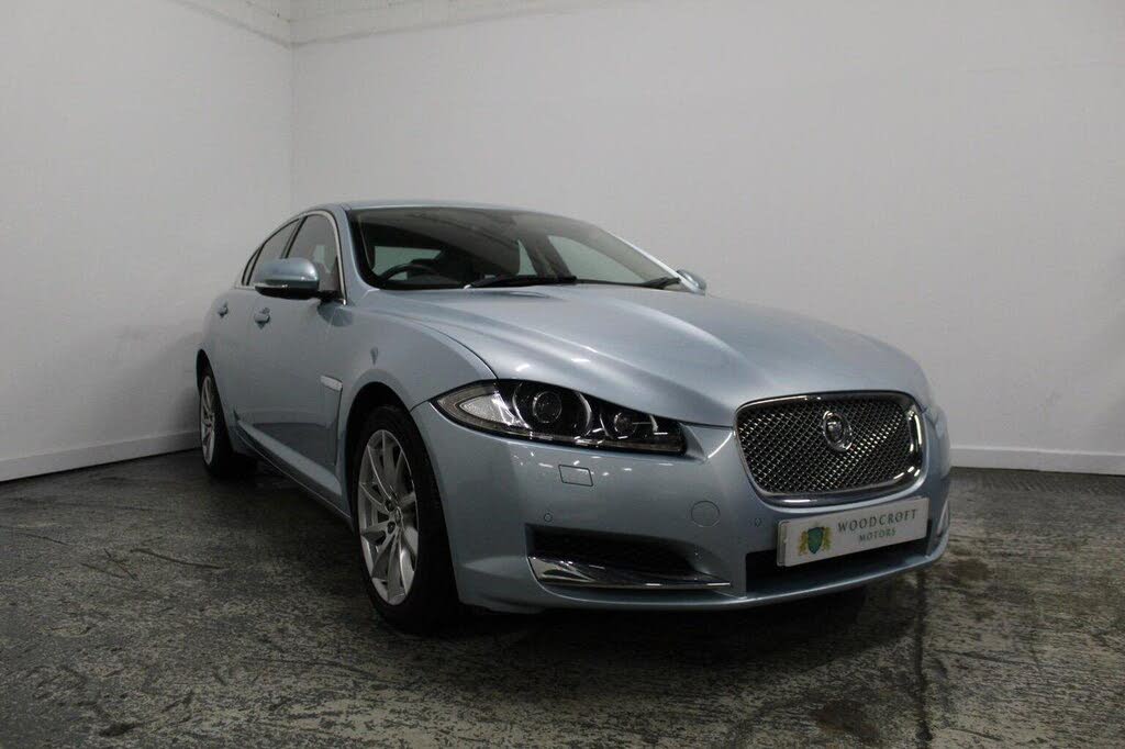 2013 Jaguar XF 3.0TD Premium Luxury (s/s) Saloon 4d Auto