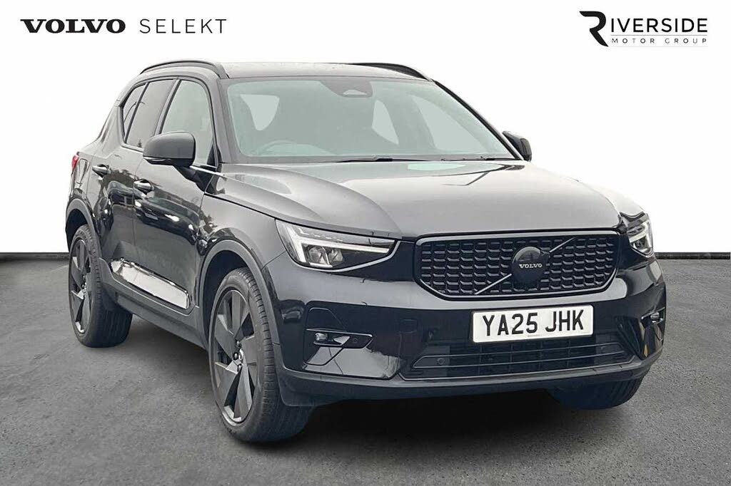 2025 Volvo XC40 2.0 B3 Plus Pro Black Edition