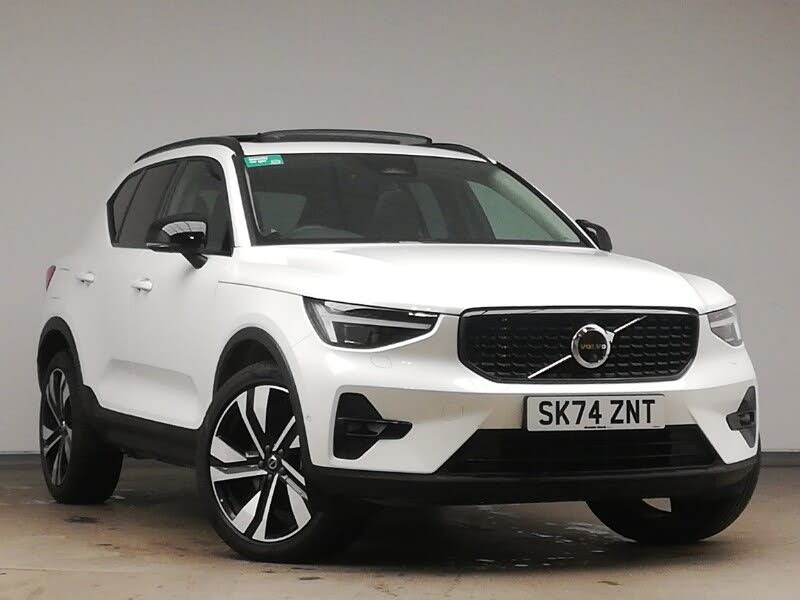 2024 Volvo XC40 2.0 B4 R-Design Pro