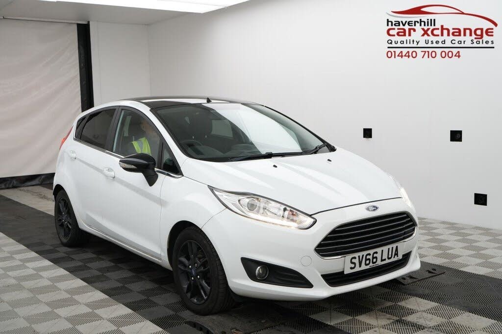 2016 Ford Fiesta 1.25 Zetec White Edition 5d