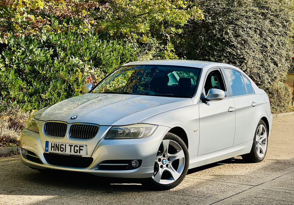 2011 BMW 3 Series 2.0TD 320d Exclusive Edition Saloon 4d