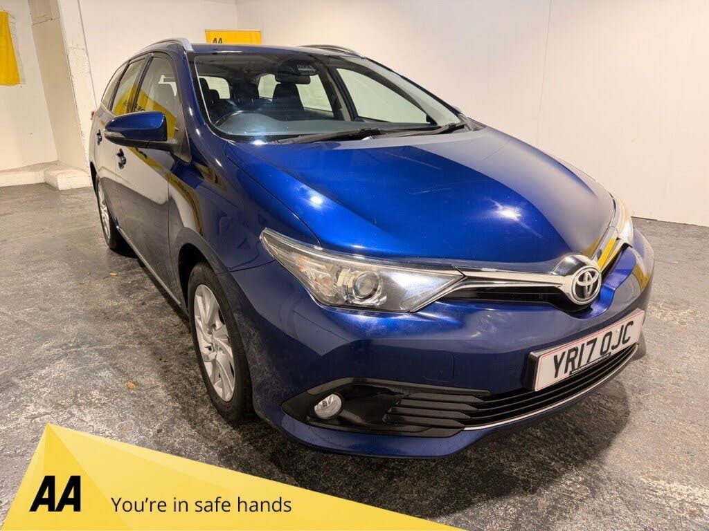 2017 Toyota Auris 1.2T Business Edition (TSS) Estate