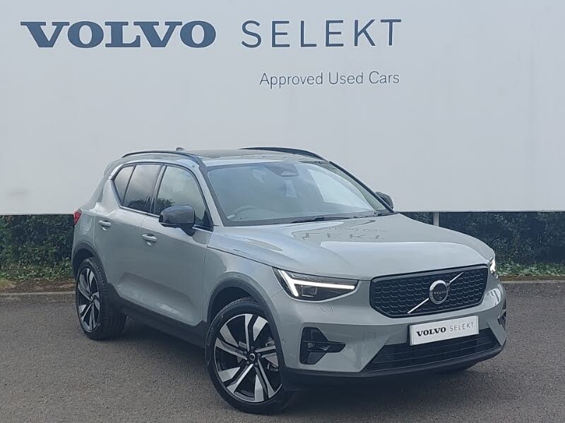 2024 Volvo XC40 2.0 B4 R-Design Pro