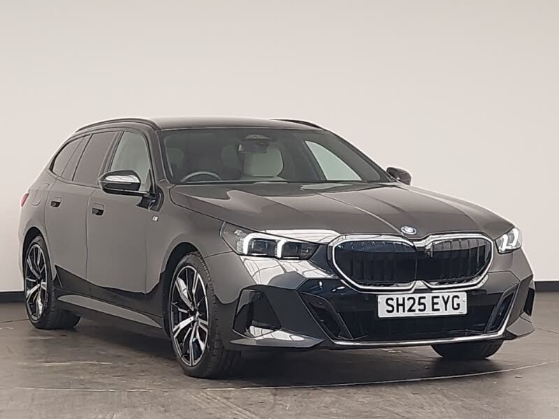 2025 BMW 5 Series 2.0 530e M Sport Pro Touring 5d