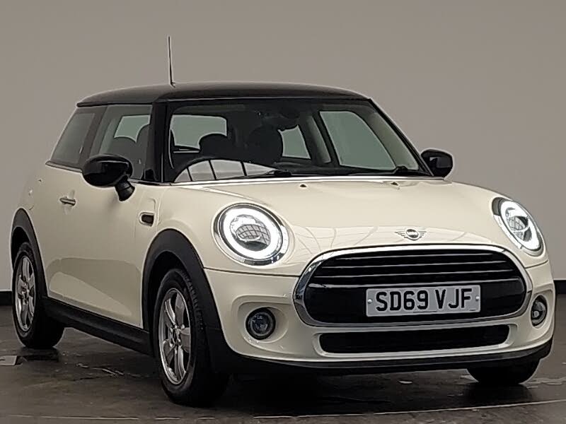 2019 MINI Mini 1.5 Cooper Classic Hatchback 3d