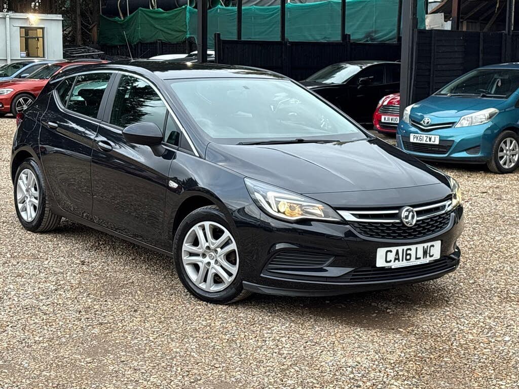 2016 Vauxhall Astra 1.4i Design Hatchback 1399cc