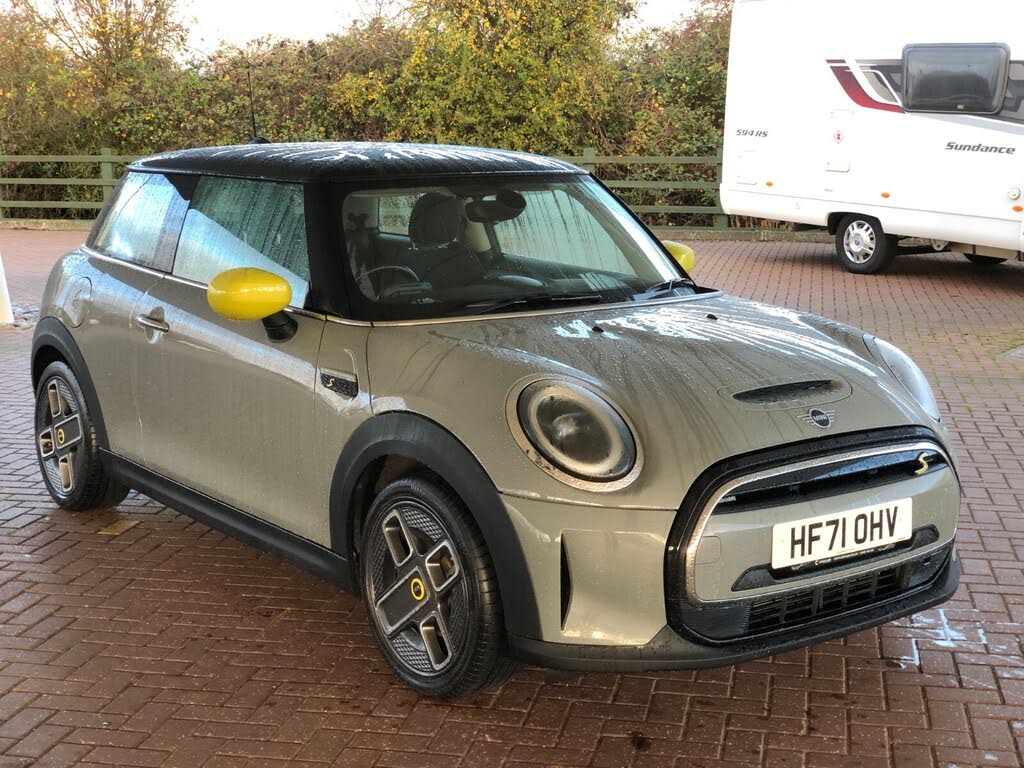 2021 MINI Mini E Cooper S 1)