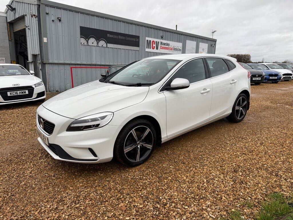 2017 Volvo V40 2.0TD D2 R-Design Nav Plus