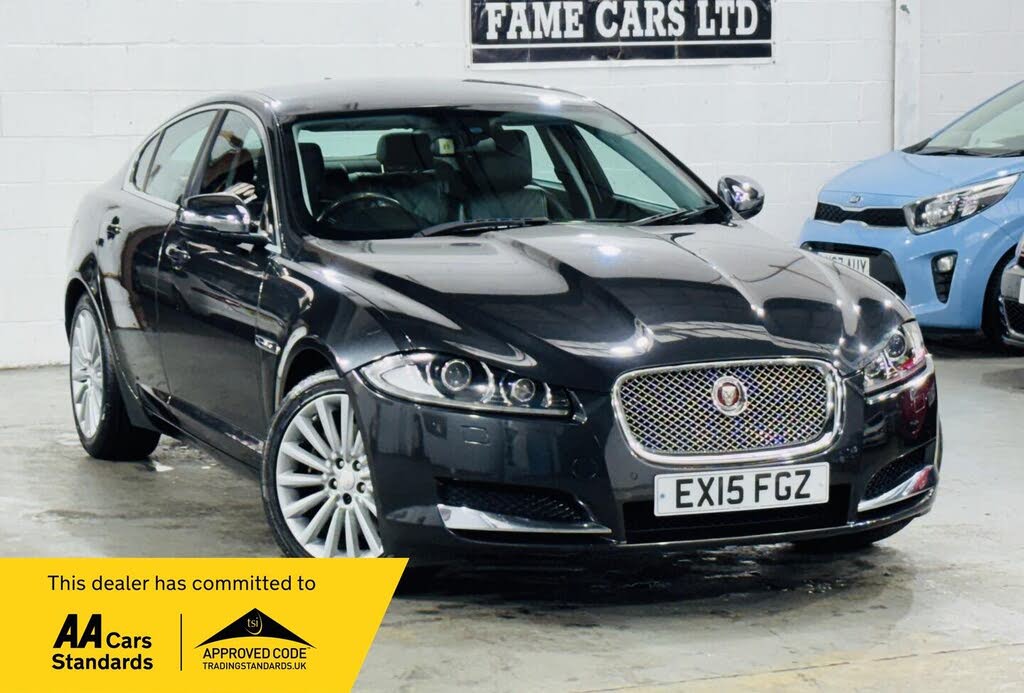 2015 Jaguar XF 2.2TD Luxury (200ps) Saloon 4d