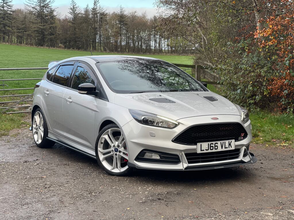 2017 Ford Focus 2.0T ST3 Hatchback