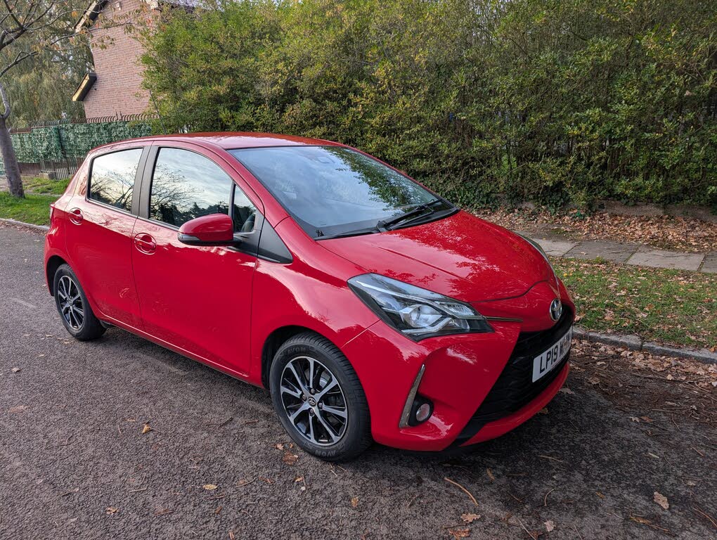 2019 Toyota Yaris 1.5 VVT-i Icon Tech (111bhp) 1496cc CVT