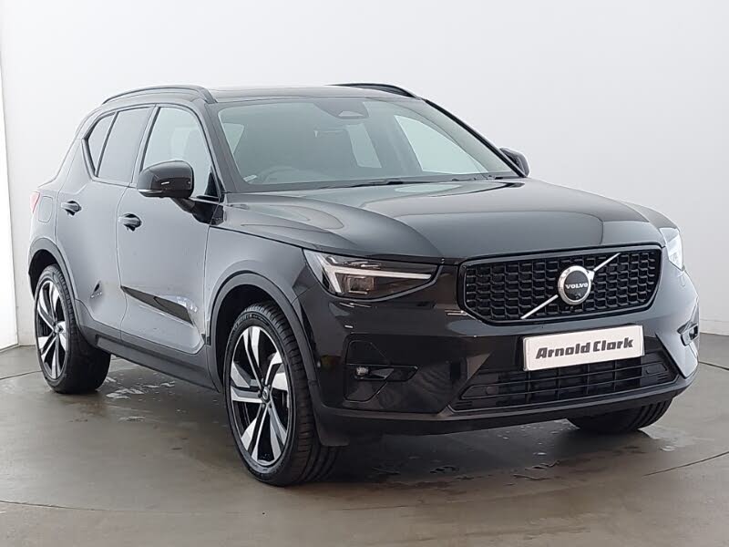 2024 Volvo XC40 2.0 B4 R-Design Pro