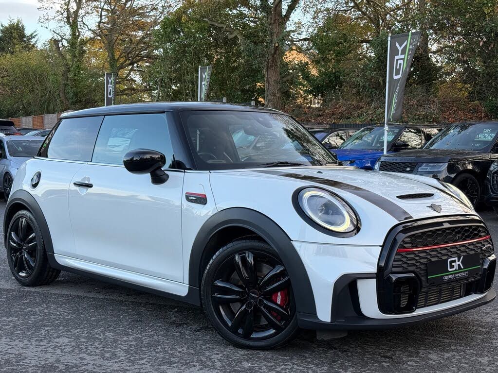 2022 MINI Mini 2.0 John Cooper Works (Premium) Hatchback 3d Auto