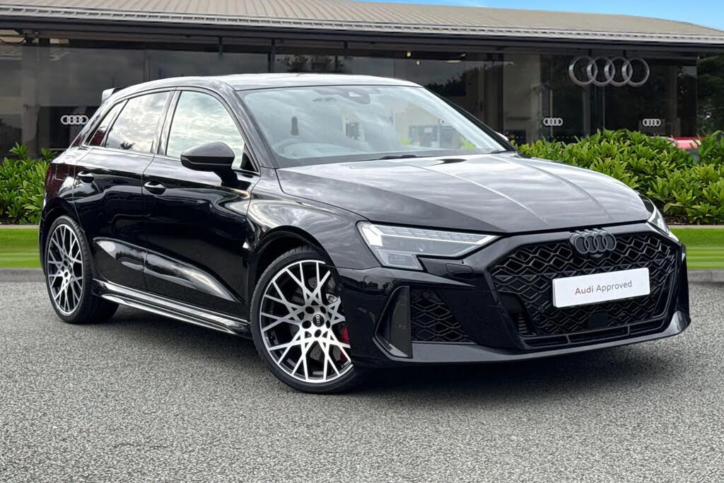 2025 Audi RS3 2.5 TFSI Carbon Black Sportback 5d