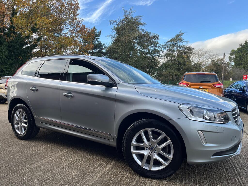 2016 Volvo XC60 2.4TD D5 SE Lux Geartronic