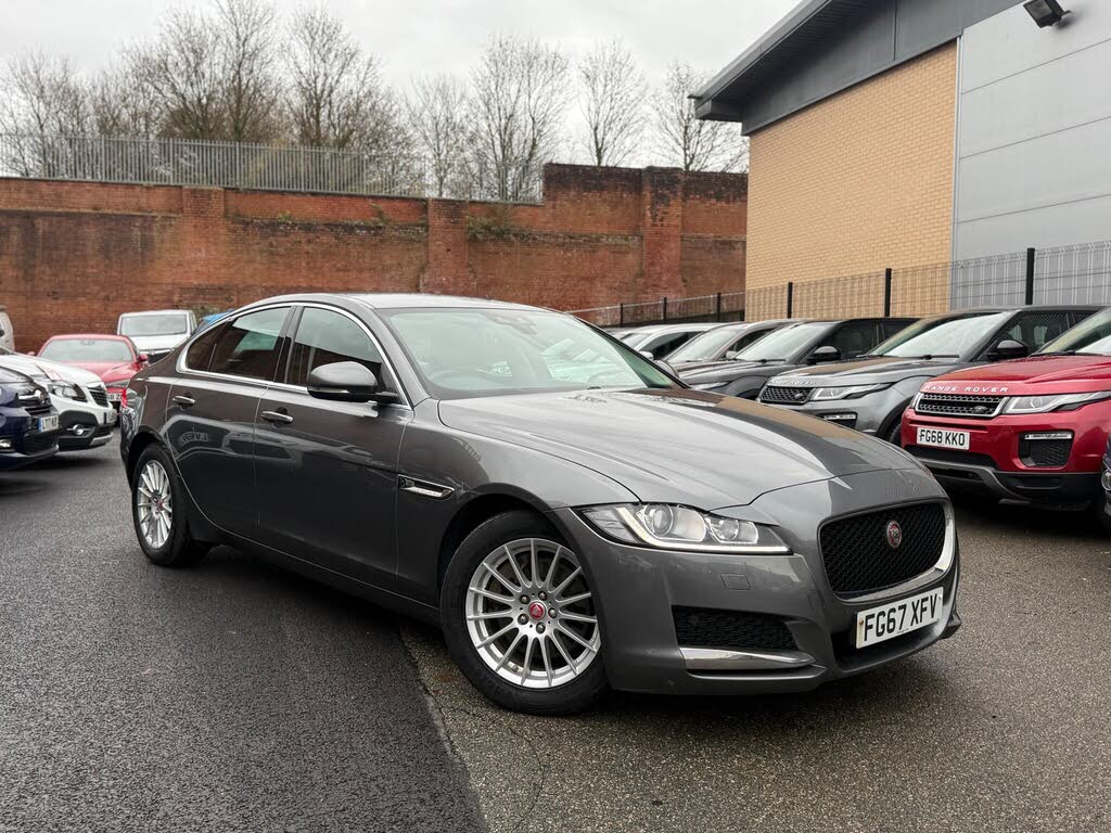 2017 Jaguar XF 2.0TD Prestige (180ps) Saloon 4d 1999cc Auto