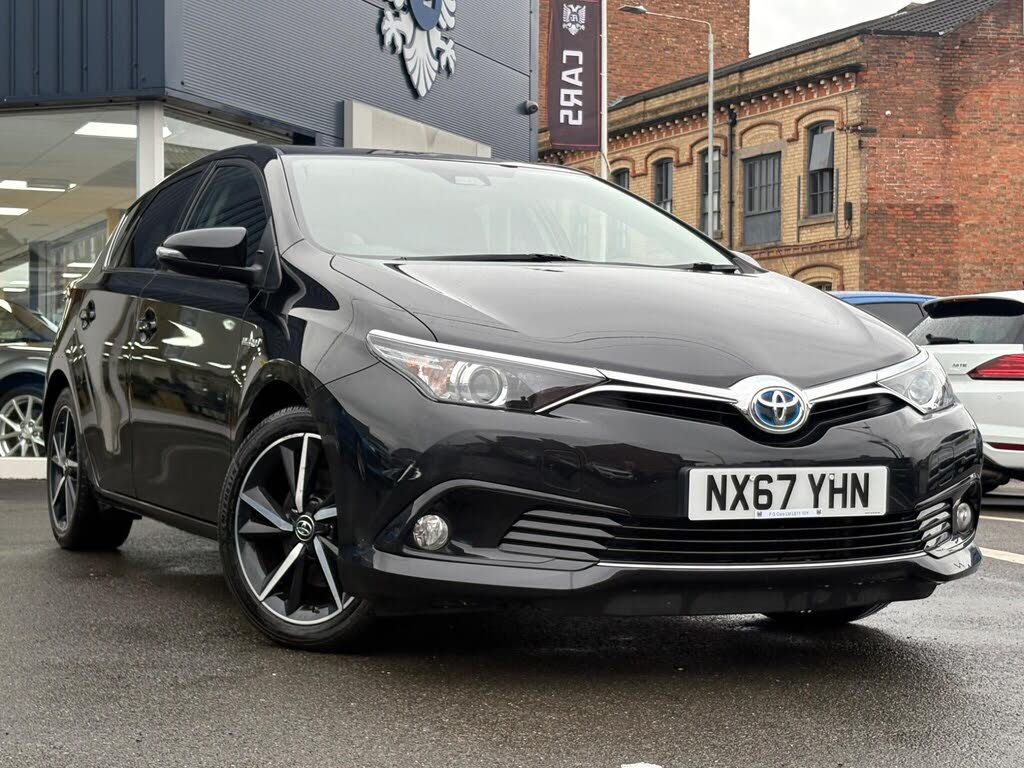 2017 Toyota Auris 1.8 VVT-i HSD Design (TSS) Hatchback
