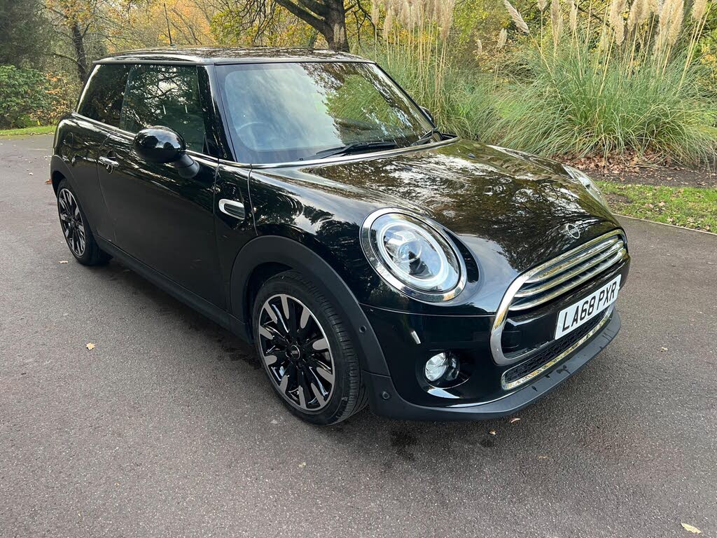2019 MINI Mini 1.5 Cooper Exclusive (134bhp) Hatchback 3d Auto