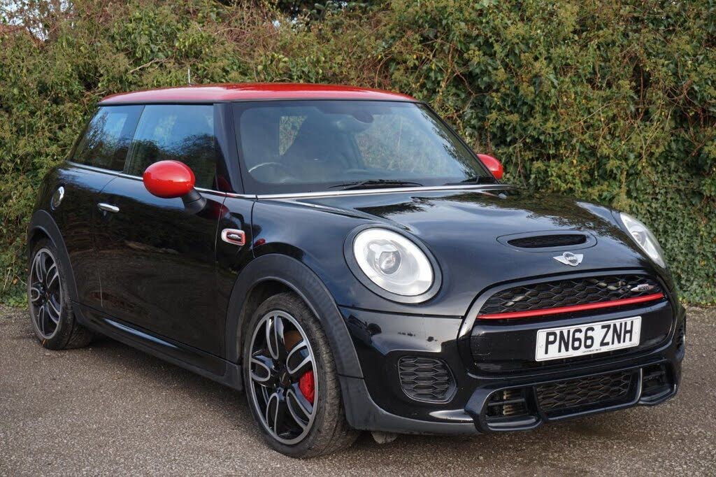2016 MINI Mini 2.0 Cooper JCW