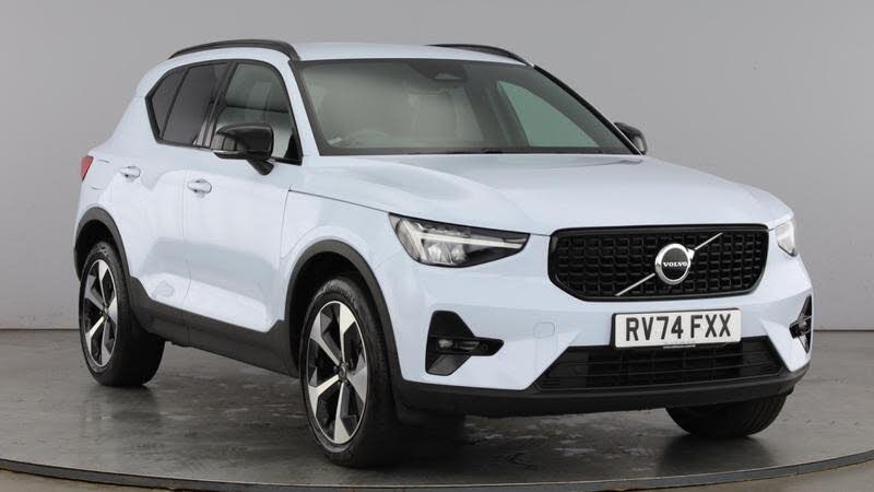 2025 Volvo XC40 2.0 B4 Plus