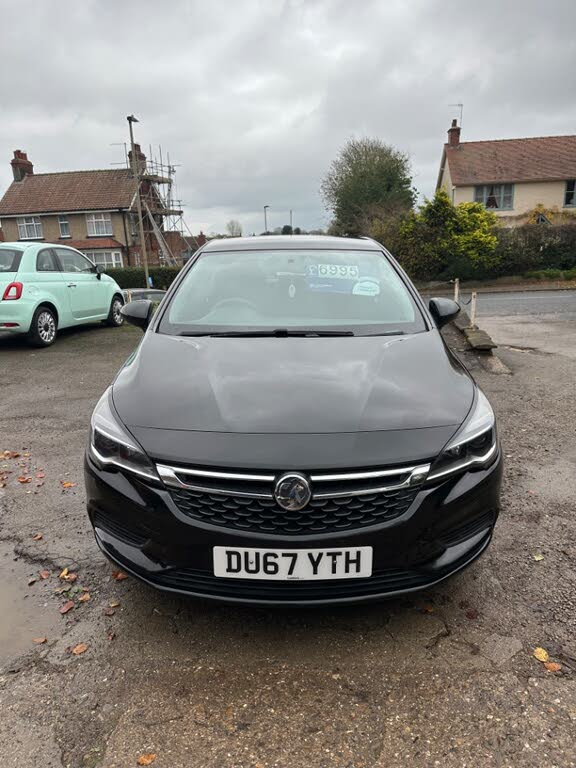 2017 Vauxhall Astra 1.4i 16v Turbo Design (125ps) Hatchback