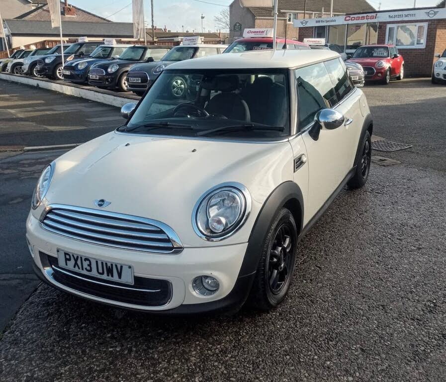 2013 MINI Mini 1.6 One (98bhp) (Sport Chili) Hatchback 3d