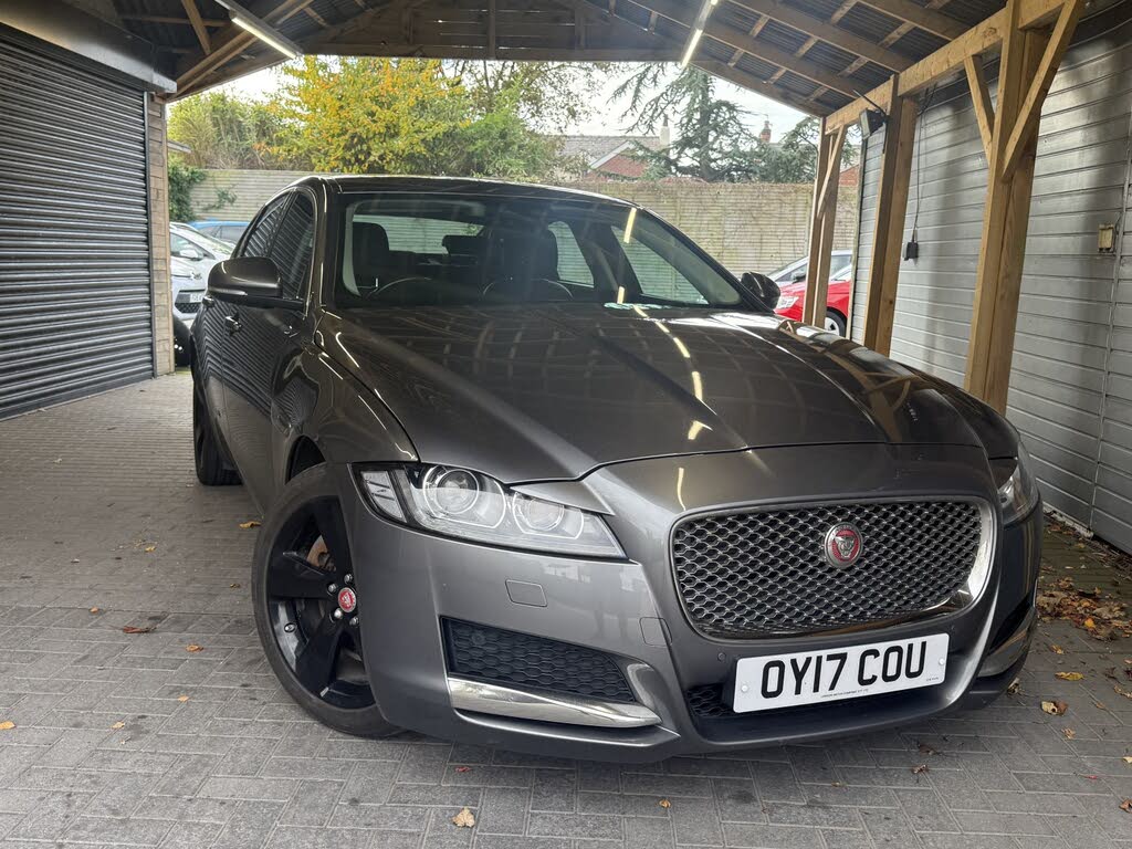 2017 Jaguar XF 2.0TD Portfolio (180ps) Saloon 4d 1999cc Auto