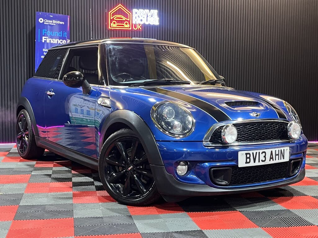 2013 MINI Mini 1.6 Cooper S (184bhp) (Sport Chili) Hatchback 3d
