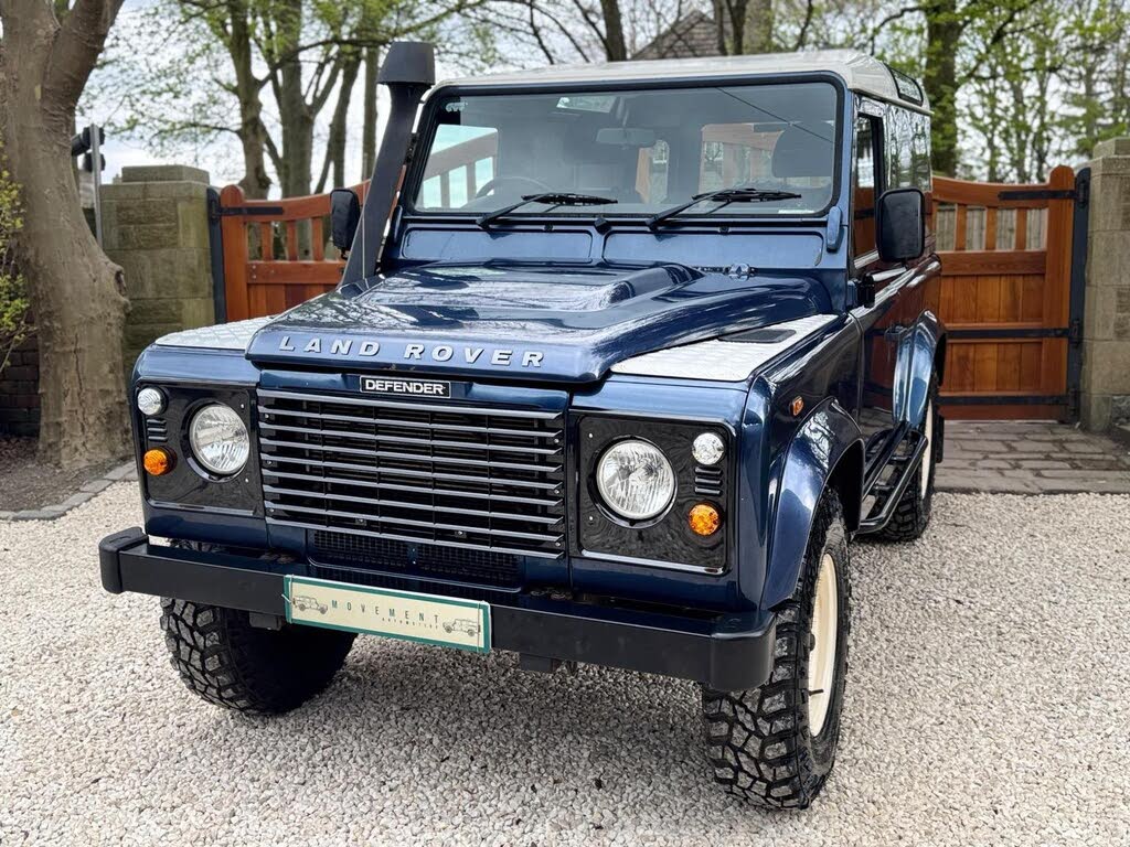 2006 Land Rover 90 Defender 2.5TD County Td5 (120bhp) 4X4 Td5 Station Wagon 3d