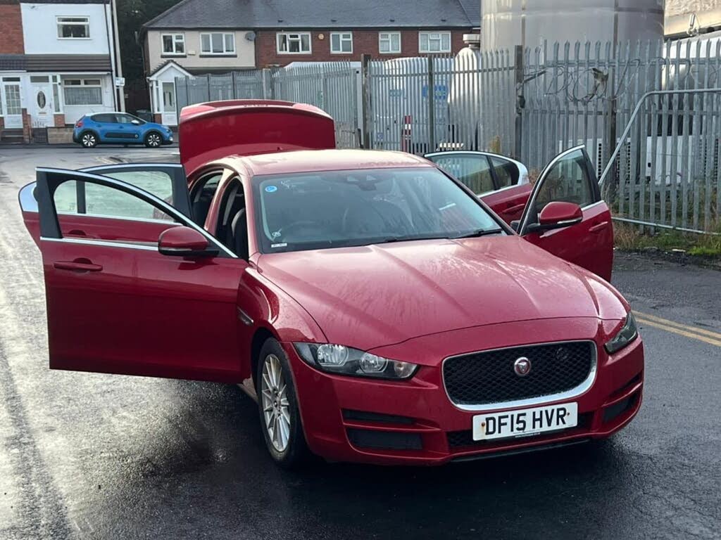2015 Jaguar XE 2.0TD Prestige (163ps)