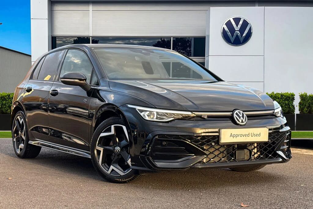 2025 Volkswagen Golf 1.5 eTSI R-Line Hatchback