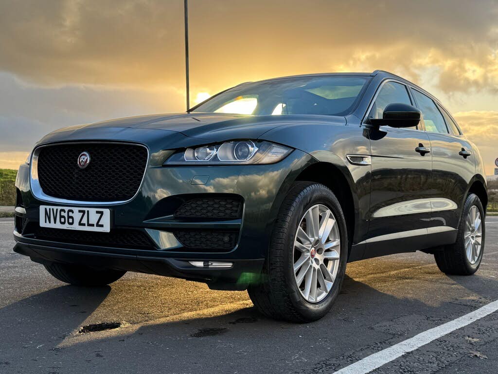2016 Jaguar F-PACE 2.0 i4D Portfolio (AWD)