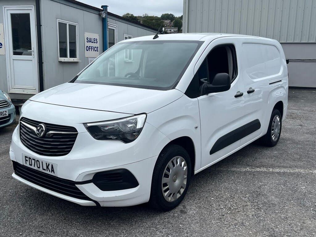 2020 Vauxhall Combo 1.5CDTi Sportive 2300 (100PS)(EU6dT) L2H1 Panel
