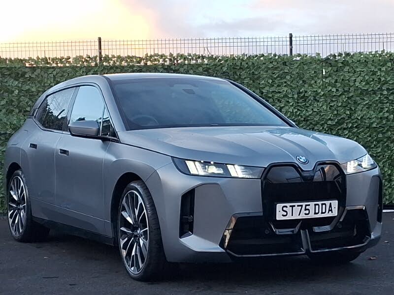 2025 BMW iX E xDrive45 M Sport