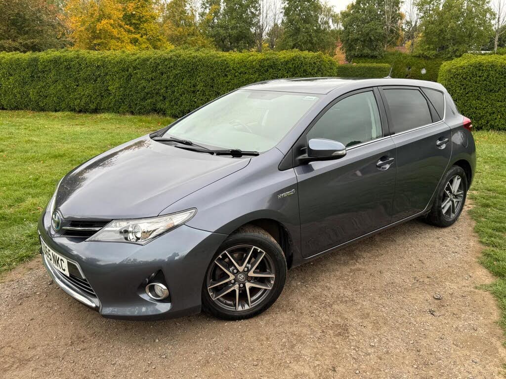 2015 Toyota Auris 1.8 VVT-i HSD Icon Plus Hatchback