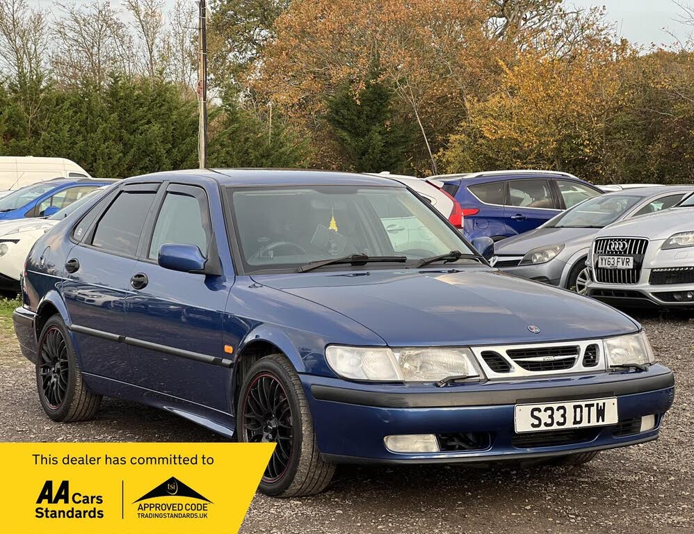 2000 Saab 9-3 2.0 SE Hatchback 5d auto