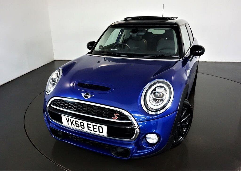 2018 MINI Mini 2.0 Cooper S Series II (Nav Plus)(s/s) Hatchback 5d Sport Auto