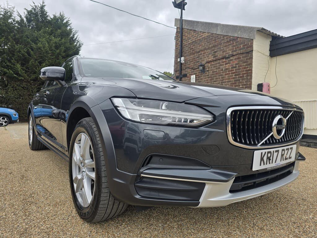 2017 Volvo V90 2.0TD D5 Cross Country