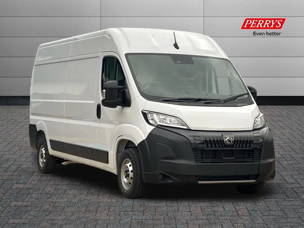 2025 Peugeot Boxer 2.2 BlueHDi Professional 335 L3 H2 (140ps)(Eu6e) Panel
