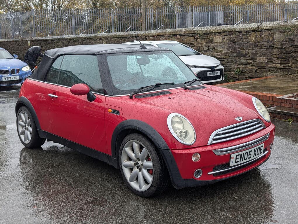 2005 MINI Mini 1.6 Cooper (Pepper) Convertible 2d